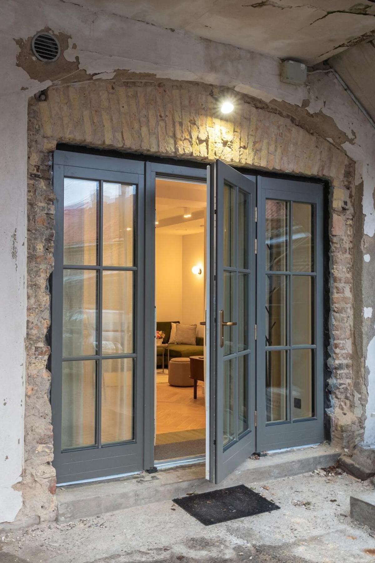 Luxury Arches Old Town